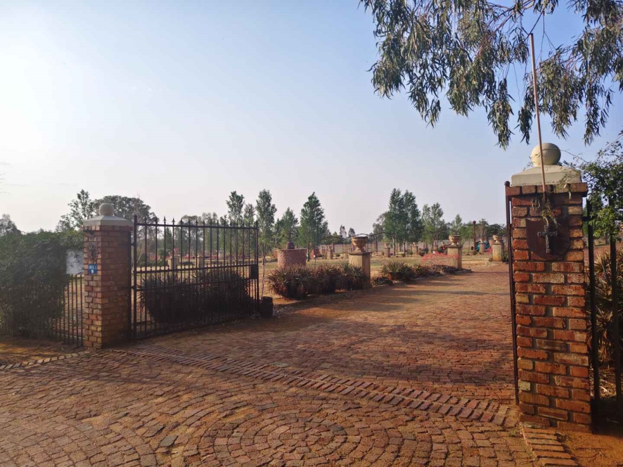 6 Bedroom Property for Sale in Quaggafontein Free State